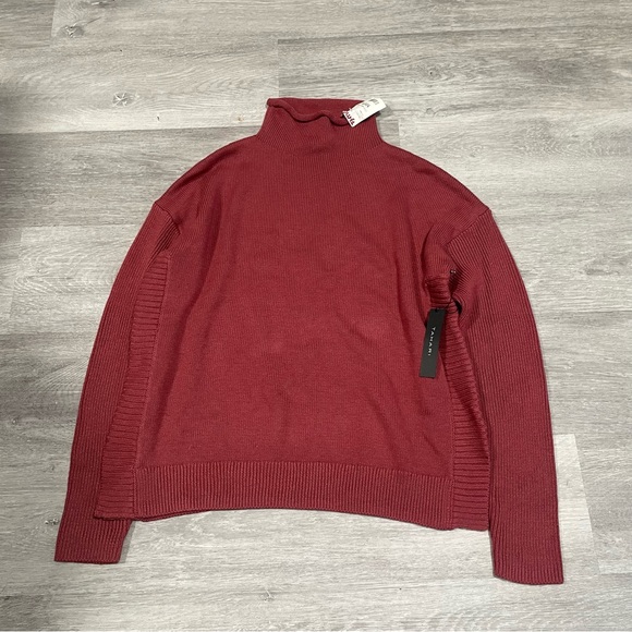 NWT Tahari Womens Pullover Sweater Size Large - Picture 1 of 5